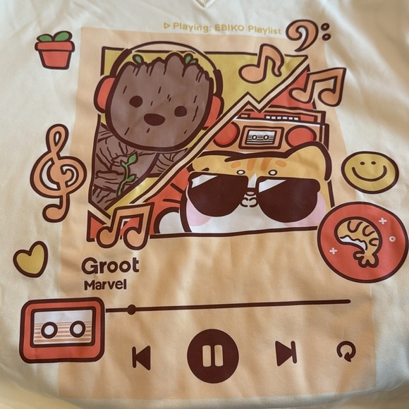 NWOT MARVEL x Ebiko sweater - M - Picture 3 of 9